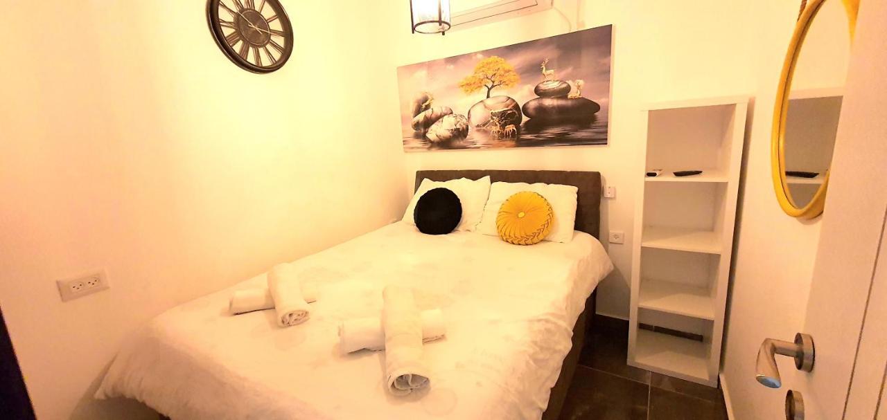 Barak Royal Suites Vip 46 - חמש דקות מהים ומהטיילת Eilat Buitenkant foto