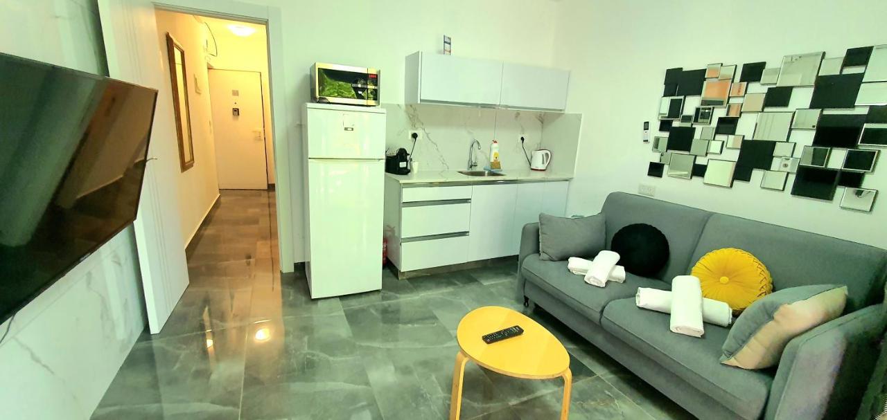 Barak Royal Suites Vip 46 - חמש דקות מהים ומהטיילת Eilat Buitenkant foto