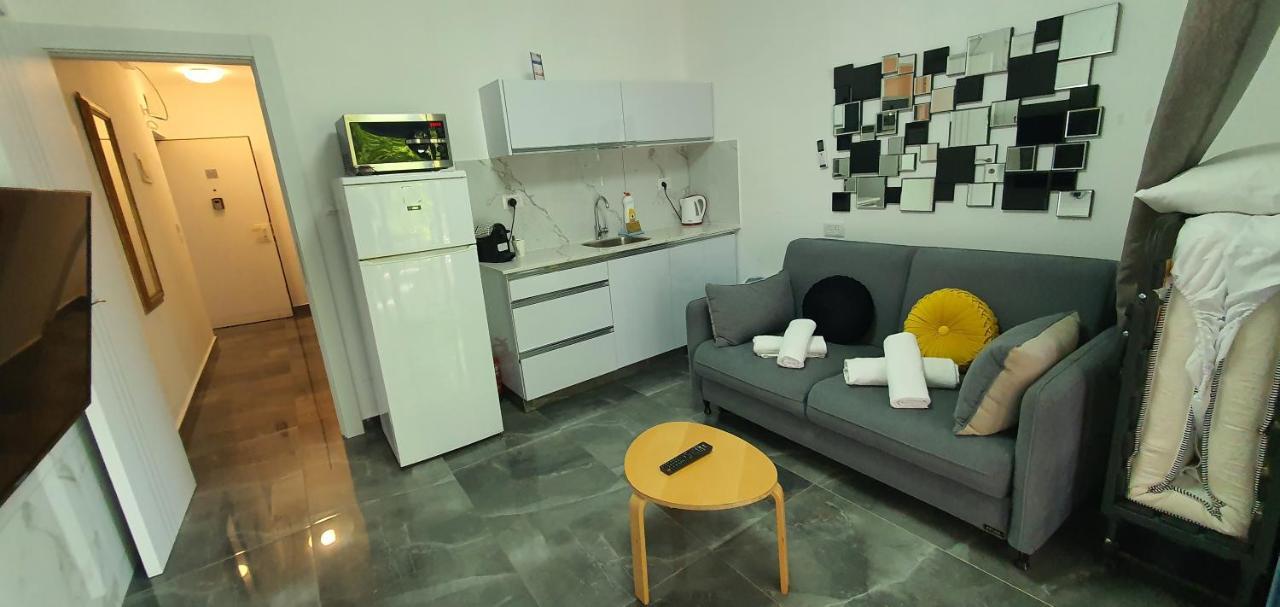 Barak Royal Suites Vip 46 - חמש דקות מהים ומהטיילת Eilat Buitenkant foto
